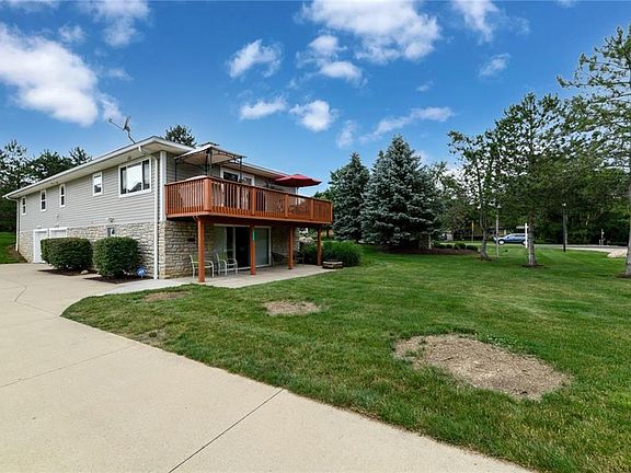 3rd image of 3824 Fennway Blvd