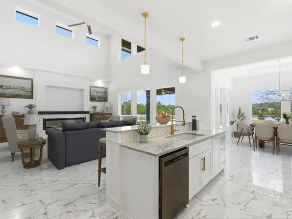 2056 White Doe Ct, Cleveland, TX 77328