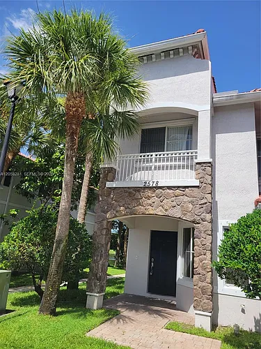 2578 SW 82nd Ave #101 Photo 1