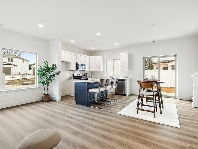 1074 S Underwood Pl #120 — Photo 3