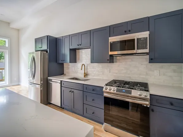 46 Union St #8, Weymouth, MA 02190