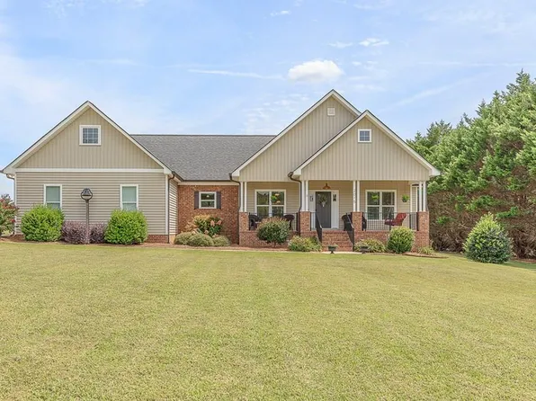 2015 Smokerise Dr, Dalton, GA 30721