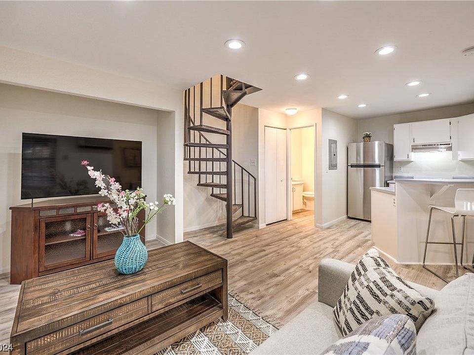 1st image of 540 Elm Dr Unit 201