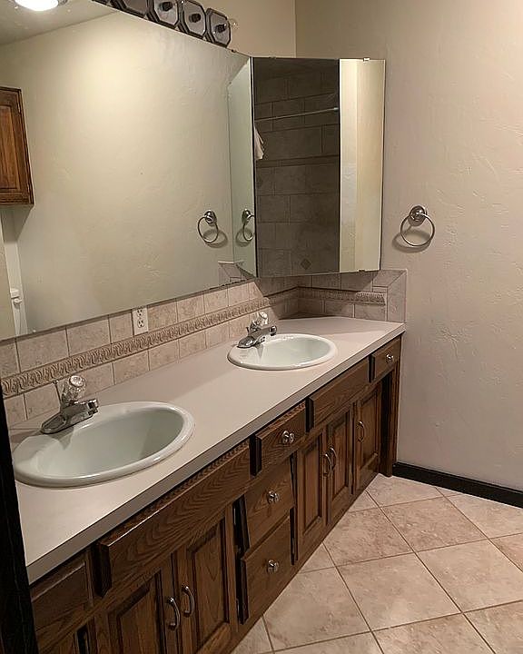 Master vanity