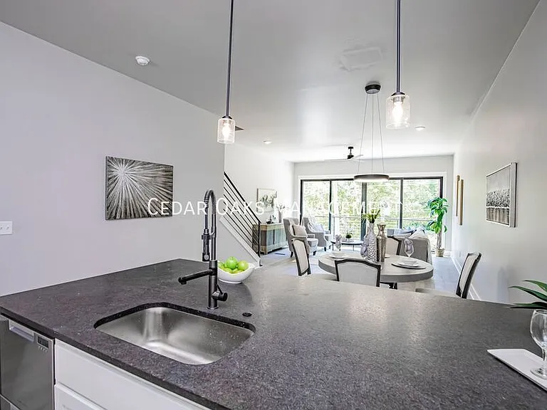 118 E Mountain St #118 — Photo 59