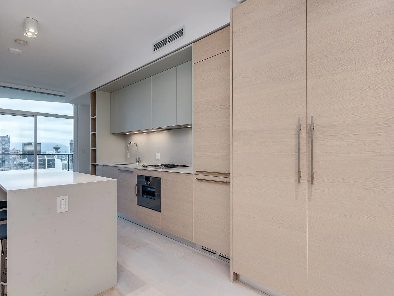 1 bed, 558 sqft, $3,500 — Photo 4