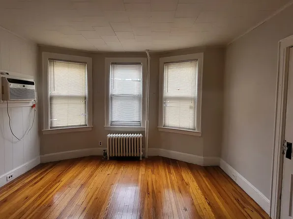 57-55 64th St #1, Maspeth, NY 11378