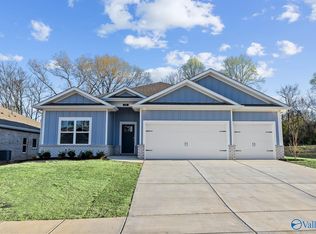296 Wraywood Rd, Huntsville, AL 35810