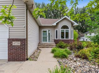 4720 Crystal Creek Dr, Moorhead, MN 56560