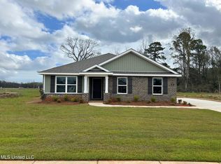 64 Crown Dr, Lucedale, MS 39452