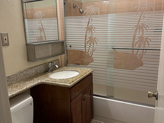 5th image of 418 25th Ave APT 1