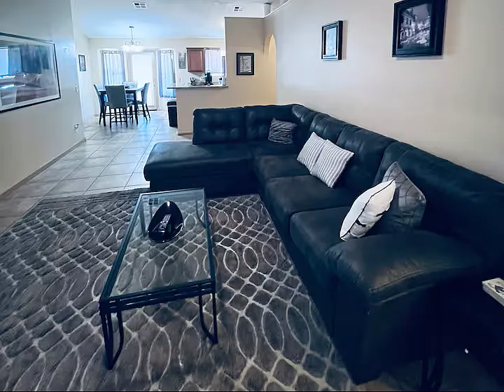 N Limonero Cir — Photo 10