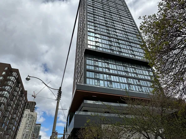 319 Jarvis St #2606, Toronto, ON M5B 2C2