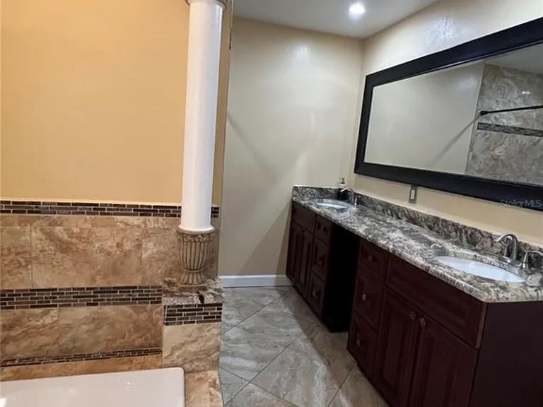 8008 Eden Park Rd — Photo 12