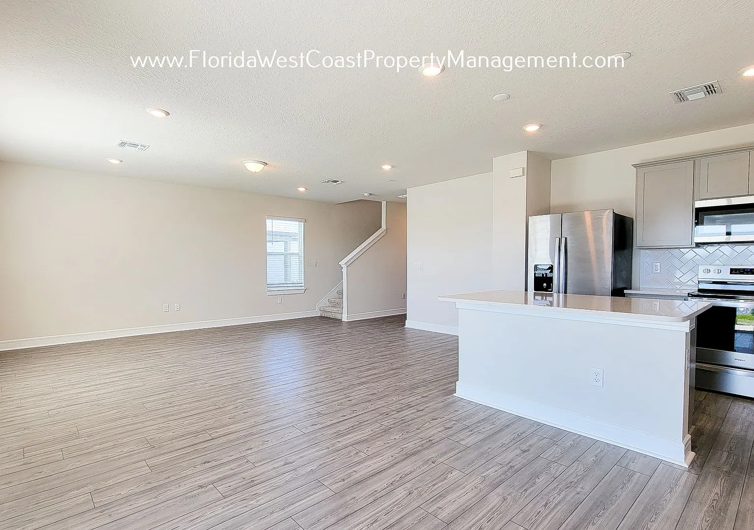Outstanding Large 4 Bedroom/ 3 Bath Home In Isles At Bayview! Large Flex Space Plus Lakeivews! — Photo 3
