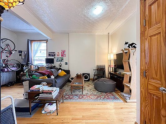 2nd image of 844 Saint Johns Pl APT 2R