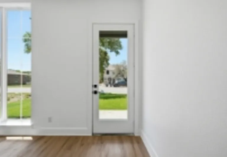 3323 S University Dr — Photo 4