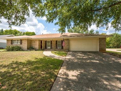 7460 Camelback Dr, Shreveport, LA, 71105