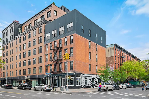Rented by REAL New York | media 15