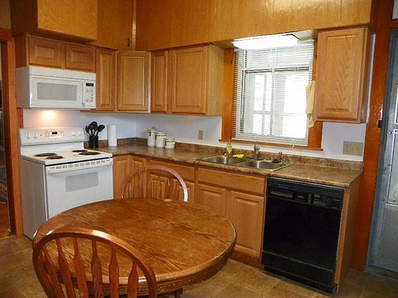 5th image of 419 Southview Ave