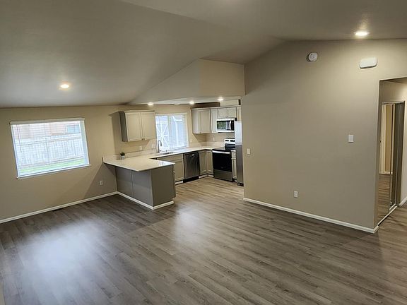 5th image of 2204 159th Street Ct E