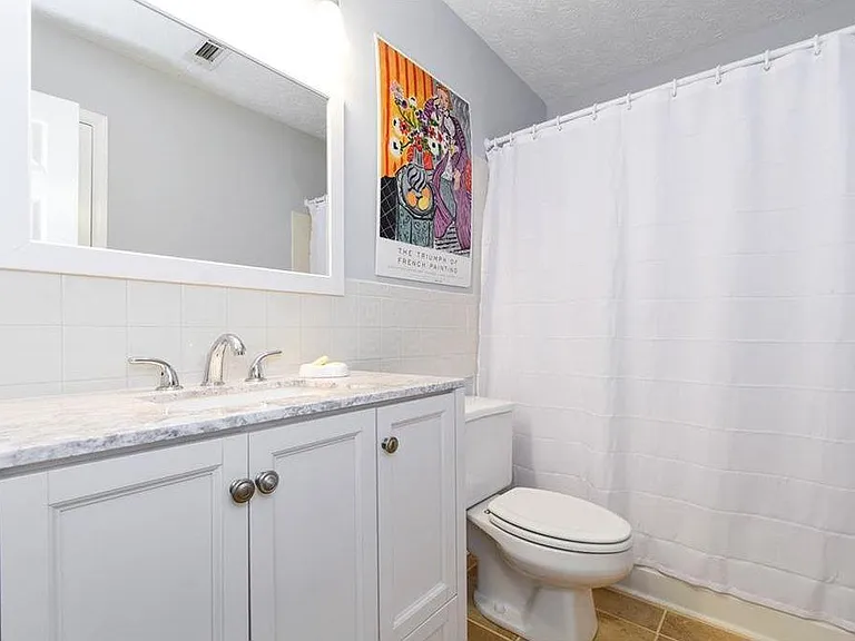 10500 Summer Creek Dr — Photo 14