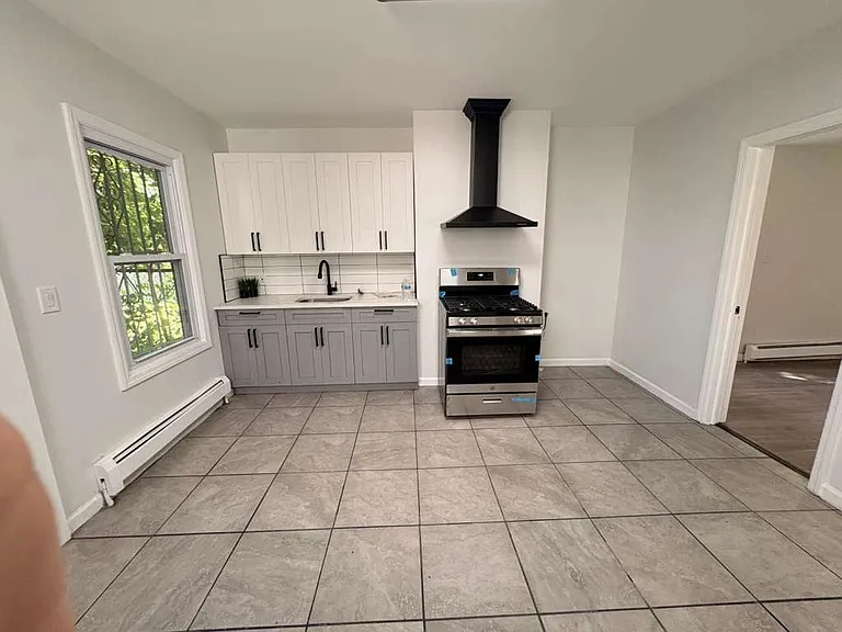 334 Pine St #1 — Photo 4