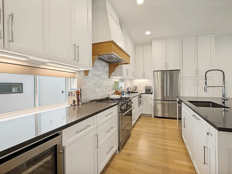 4220 Hawthorne Ave #103 — Photo 13