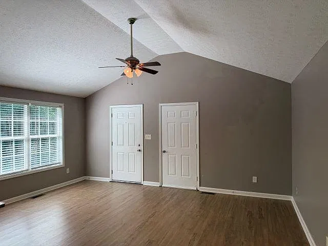 2 bed, 959 sqft, $1,225 — Photo 4