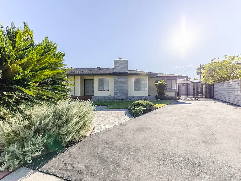 518 E La Sierra Dr — Photo 61