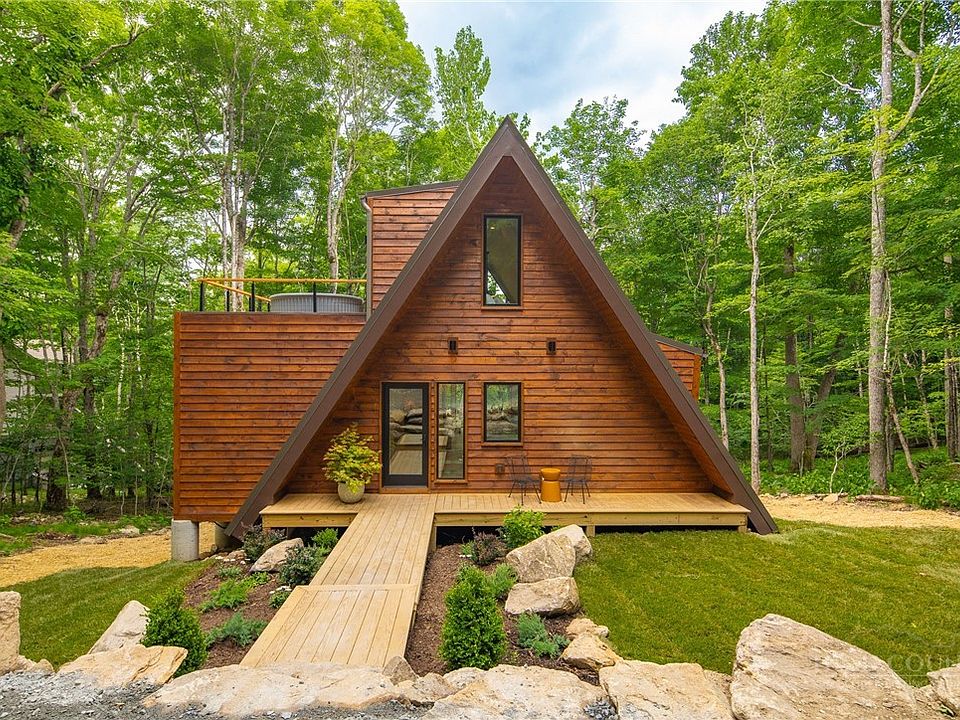 1st image of 122 Wintergreen Way