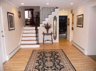 20 Lloyd Ln, Nesconset, NY