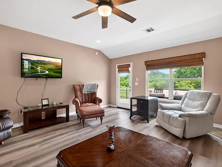 2129 Megan Creek Dr — Photo 26