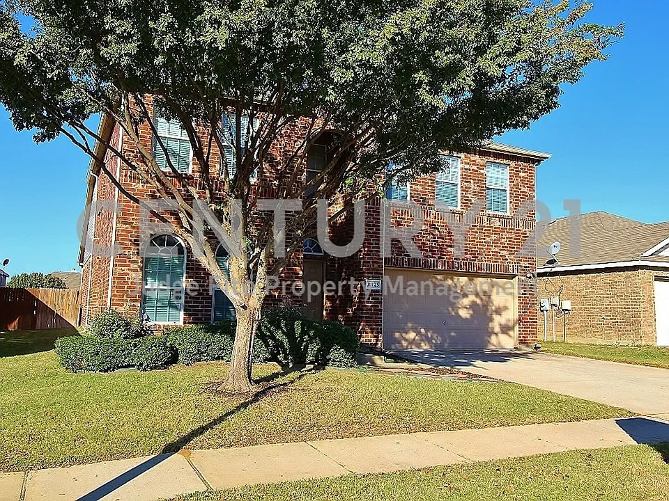 10125 Sourwood Dr