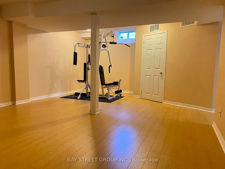 39 Levellands Cres — Photo 22