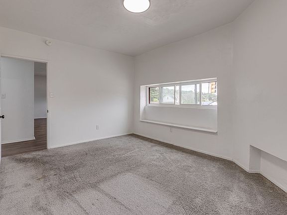 5th image of 600 E Warrington Ave Floor 2