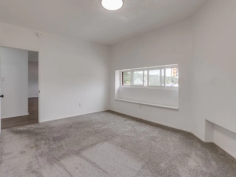 600 E Warrington Ave #2 — Photo 5