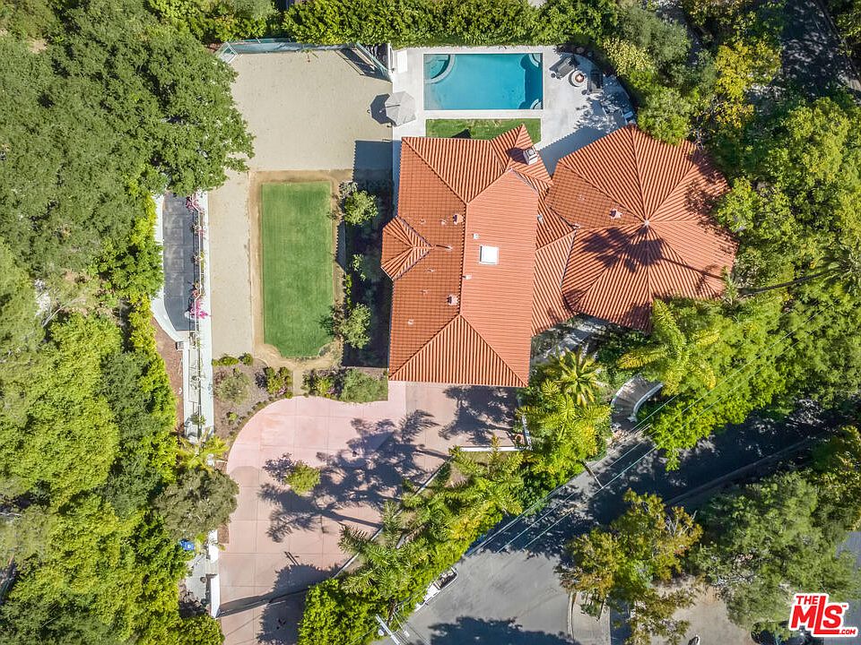 1st image of 7651 Willow Glen Rd