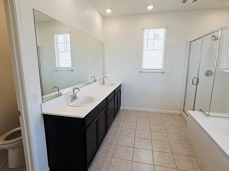 5444 Gallier Loop — Photo 41