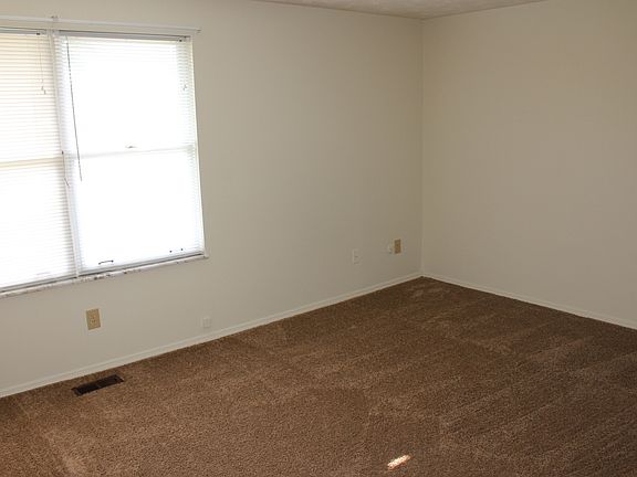 4th image of 8715 Mardi Gras Dr