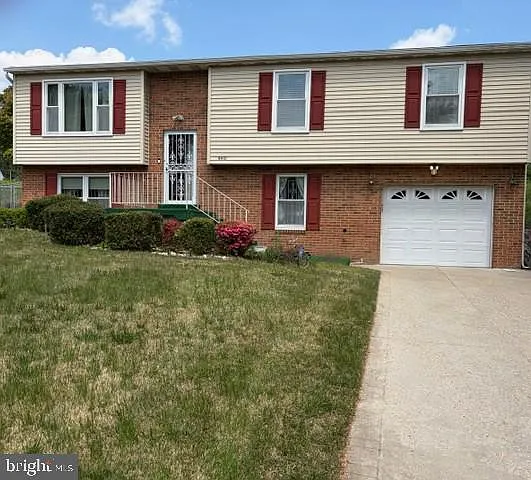 6410 Coleton Ct — Photo 1