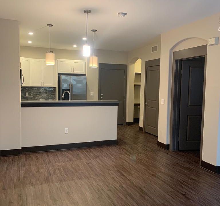 1st image of 24545 Town Center Dr