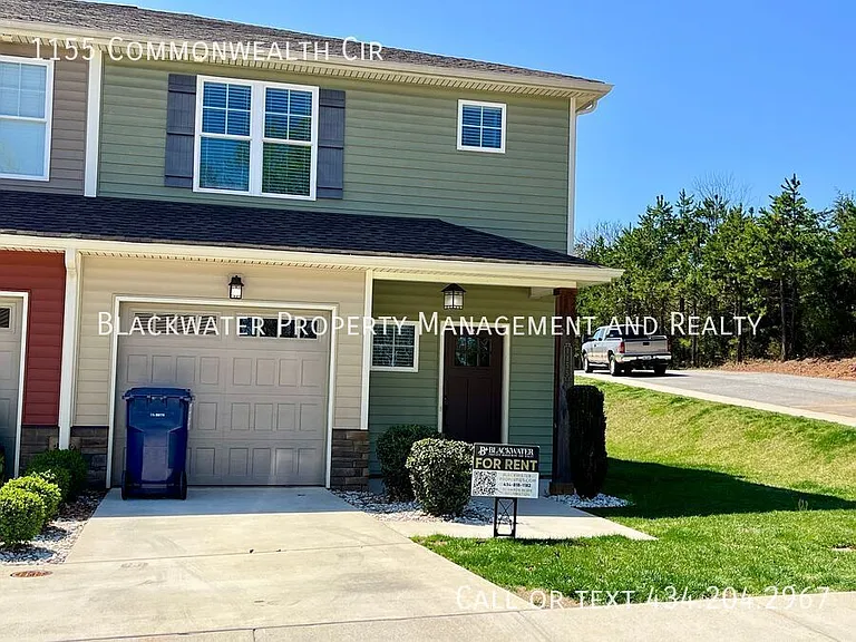 1155 Commonwealth Cir — Photo 1