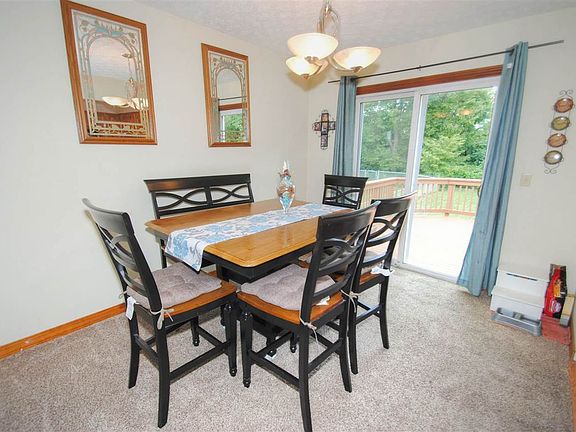 3rd image of 3944 Hunters Green Dr