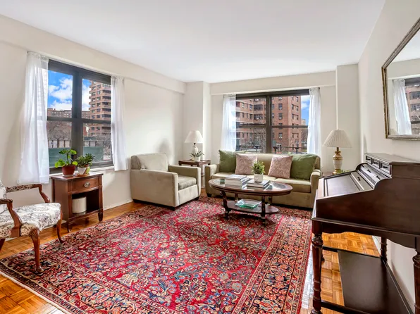 415 Grand Street image 1 of 6