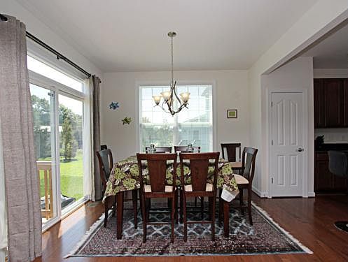 5th image of 23763 Pembroke Ln