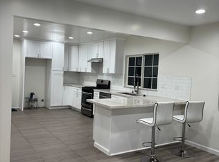 6422 Mammoth Ave #A, Van Nuys, CA 91401