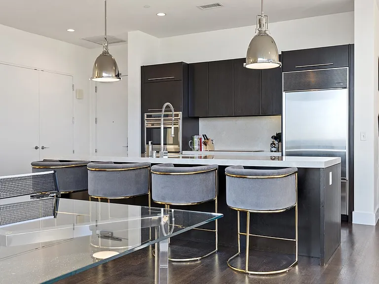 2200 Victory Ave #1105 — Photo 11
