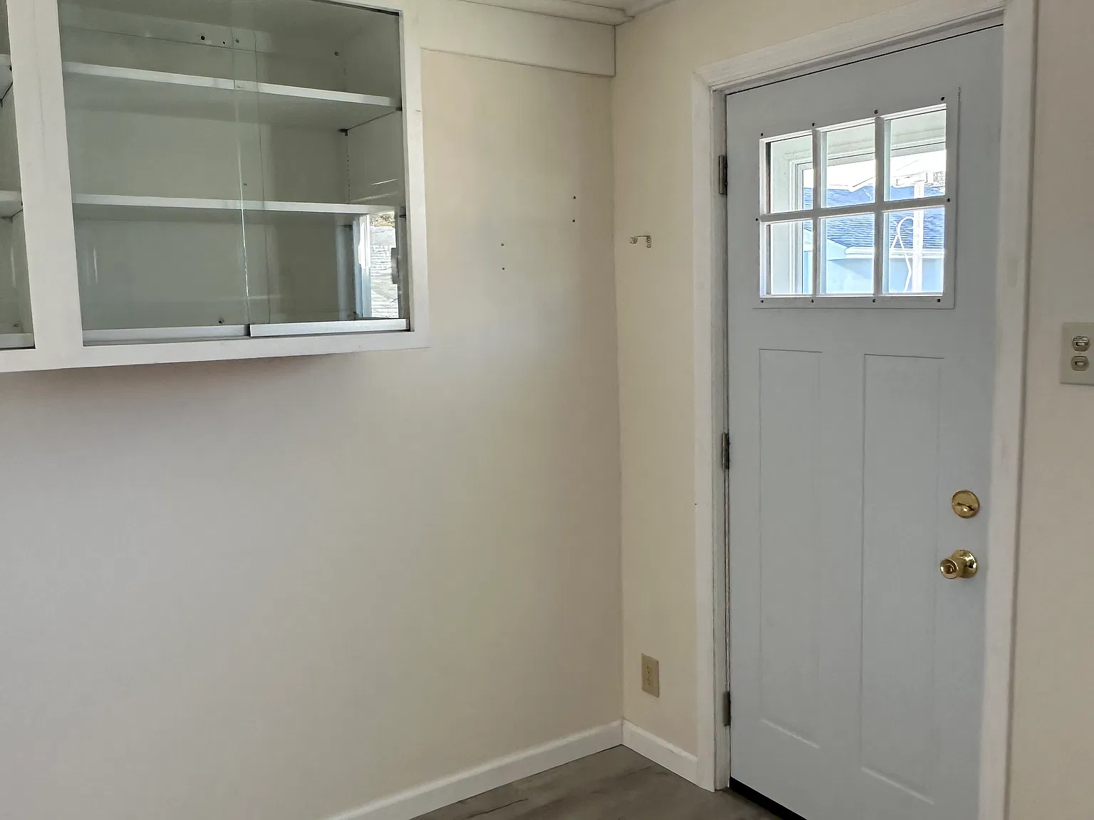 2 bed, 1.5 bath, 1200 sqft, $1,100 — Photo 4