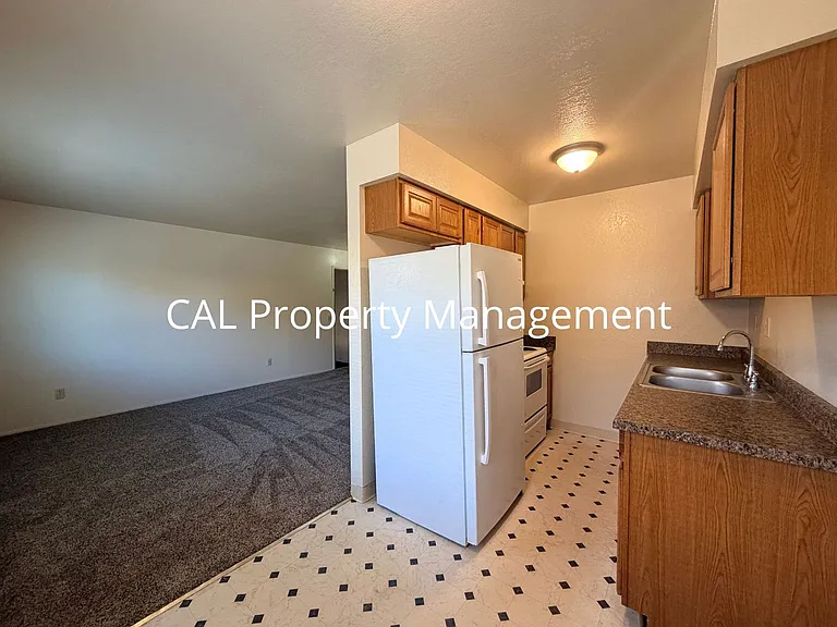 3050 Sunset Ave — Photo 38